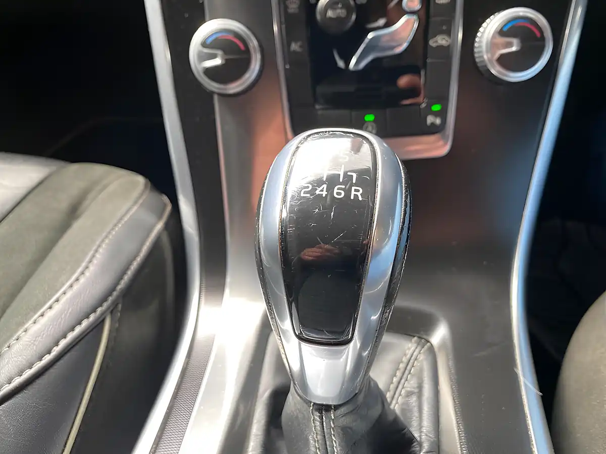 Used 2015 Volvo XC60 R-Design Grey - Interior and Exterior details 14
