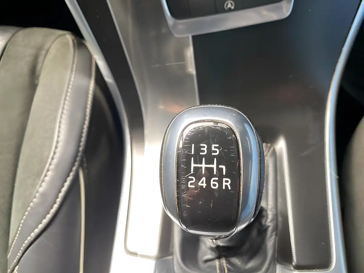 Used 2015 Volvo XC60 R-Design Grey - Interior and Exterior details 15