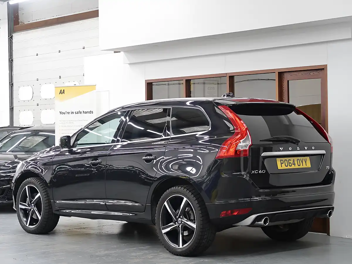 Used 2015 Volvo XC60 R-Design Lux Black - Interior and Exterior details 4