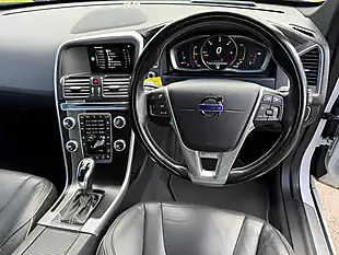 Used 2015 Volvo XC60 R-Design Lux Nav AWD Geartronic White - Interior and Exterior details 10