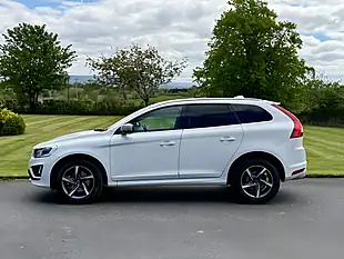 Used 2015 Volvo XC60 R-Design Lux Nav AWD Geartronic White - Interior and Exterior details 4