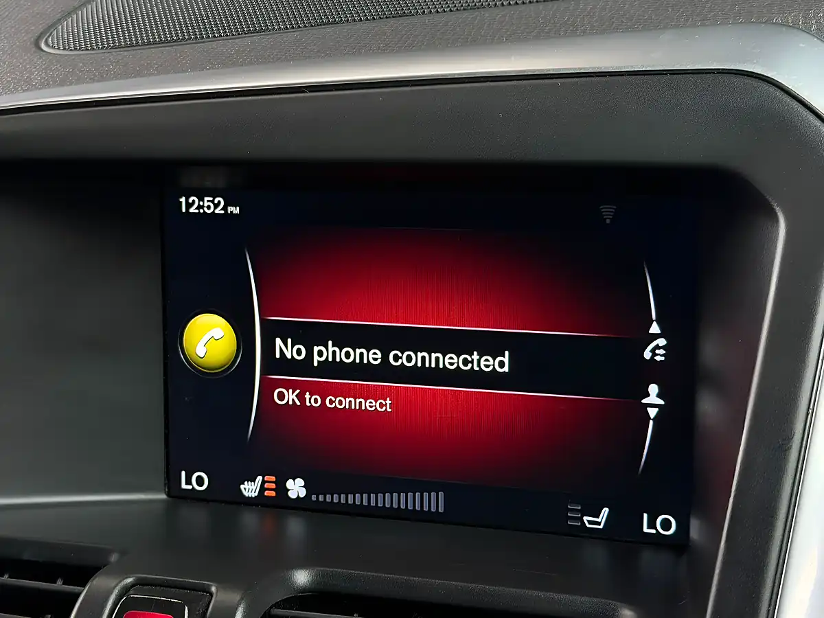 Used 2015 Volvo XC60 R-Design Lux Nav Black - Interior and Exterior details 16