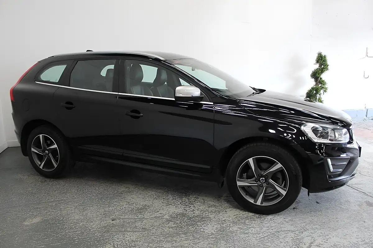 Used 2015 Volvo XC60 R-Design Lux Nav Black - Interior and Exterior details 3