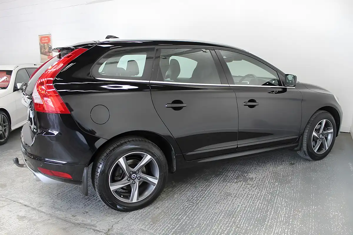 Used 2015 Volvo XC60 R-Design Lux Nav Black - Interior and Exterior details 8