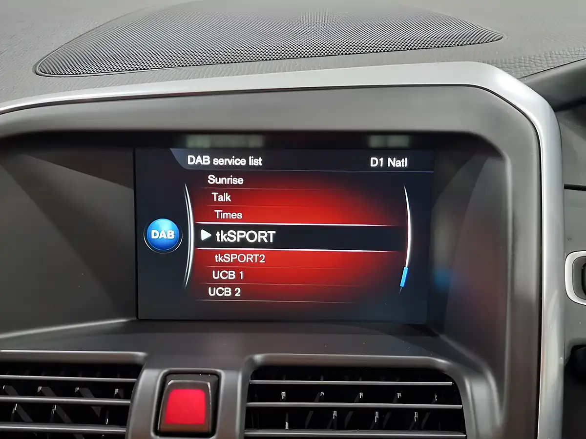 Used 2015 Volvo XC60 R-Design Lux Nav Blue - Interior and Exterior details 13