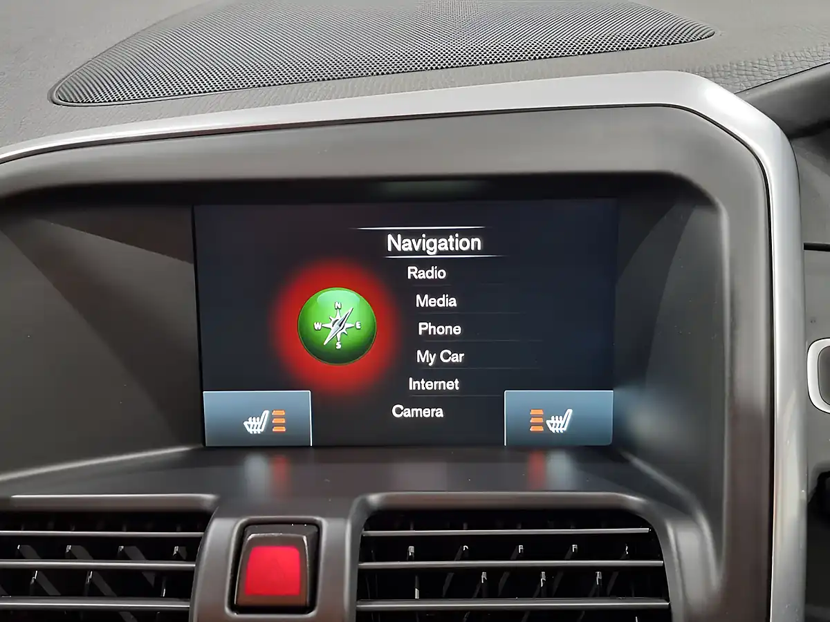 Used 2015 Volvo XC60 R-Design Lux Nav Blue - Interior and Exterior details 15