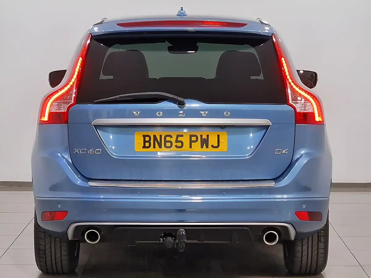 Used 2015 Volvo XC60 R-Design Lux Nav Blue - Interior and Exterior details 5