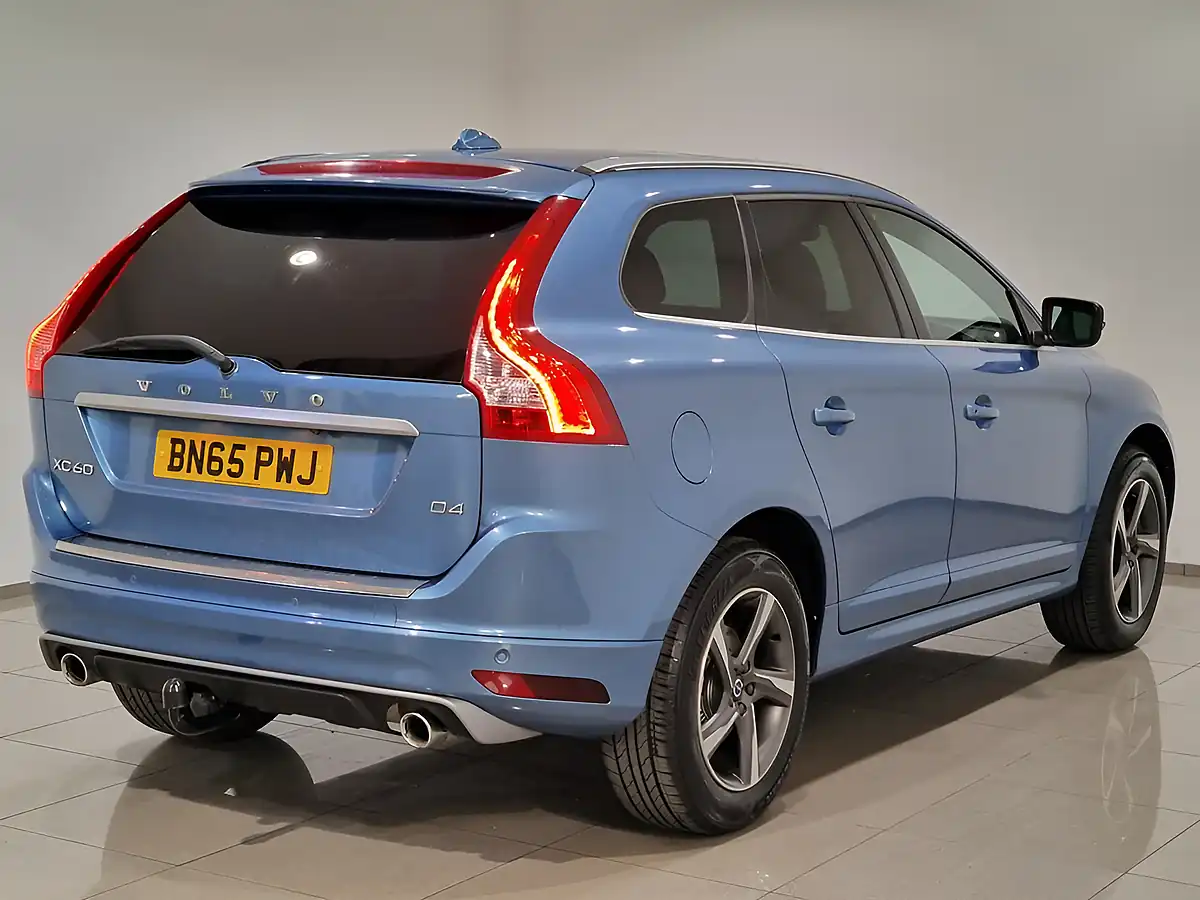 Used 2015 Volvo XC60 R-Design Lux Nav Blue - Interior and Exterior details 6