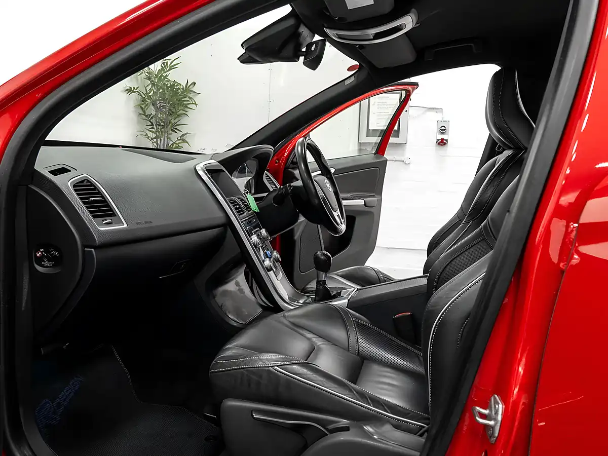 Used 2015 Volvo XC60 R-Design Lux Nav Red - Interior and Exterior details 15