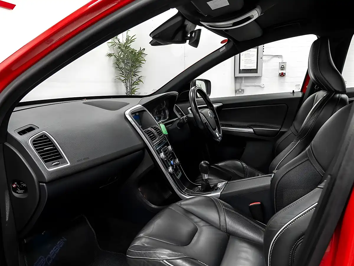 Used 2015 Volvo XC60 R-Design Lux Nav Red - Interior and Exterior details 18
