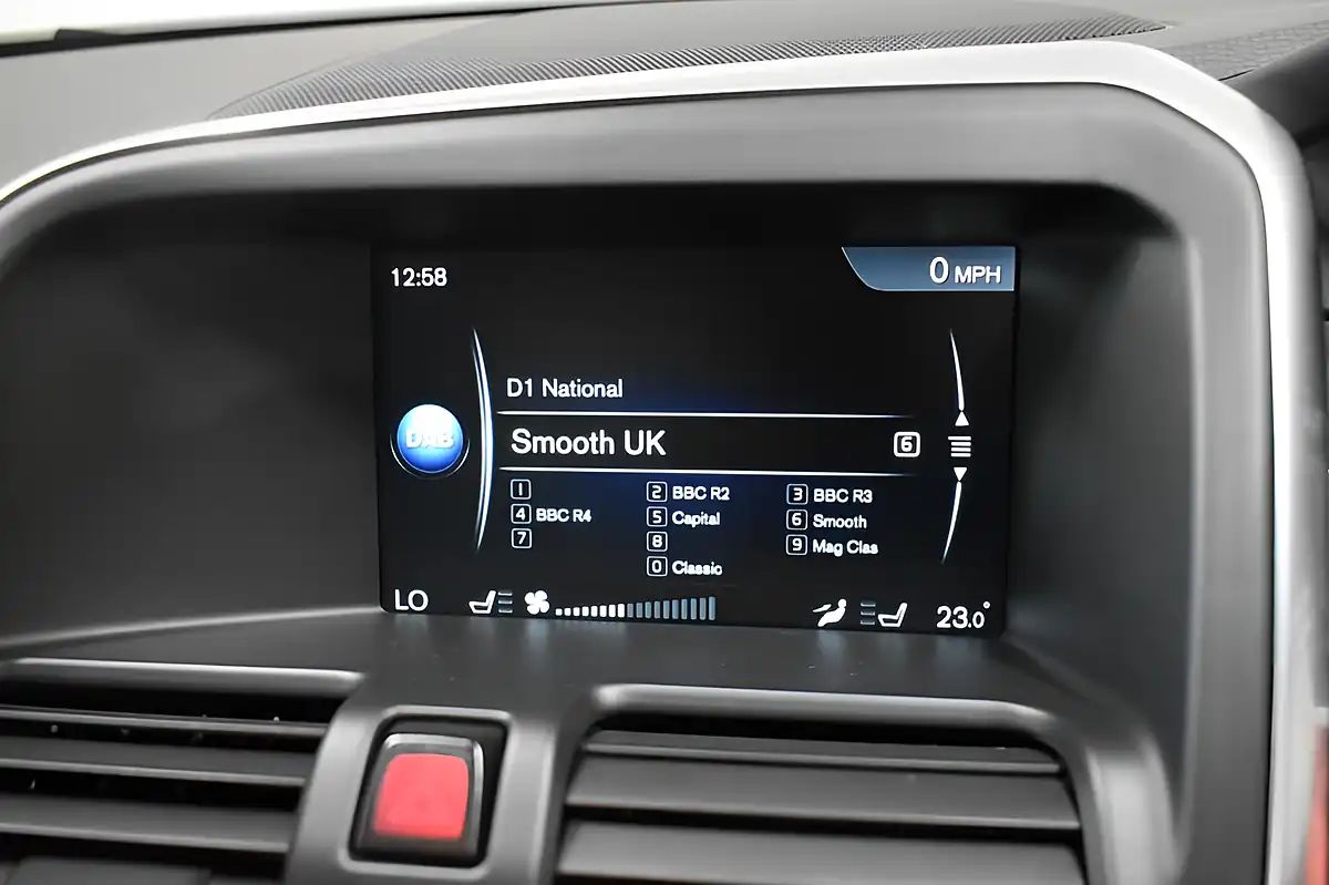 Used 2015 Volvo XC60 R-Design Nav Bronze - Interior and Exterior details 13