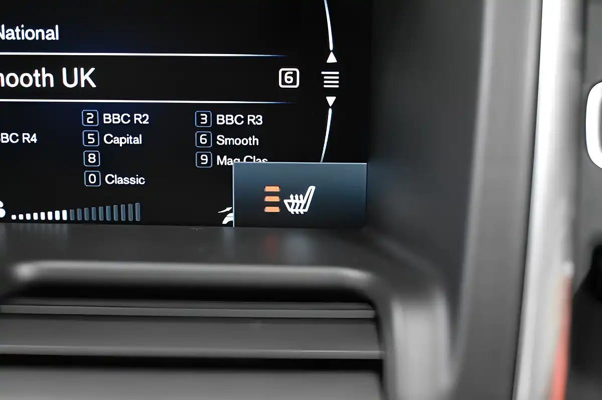 Used 2015 Volvo XC60 R-Design Nav Bronze - Interior and Exterior details 14