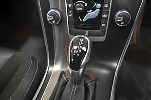 Used 2015 Volvo XC60 R-Design Nav Bronze - Interior and Exterior details 15