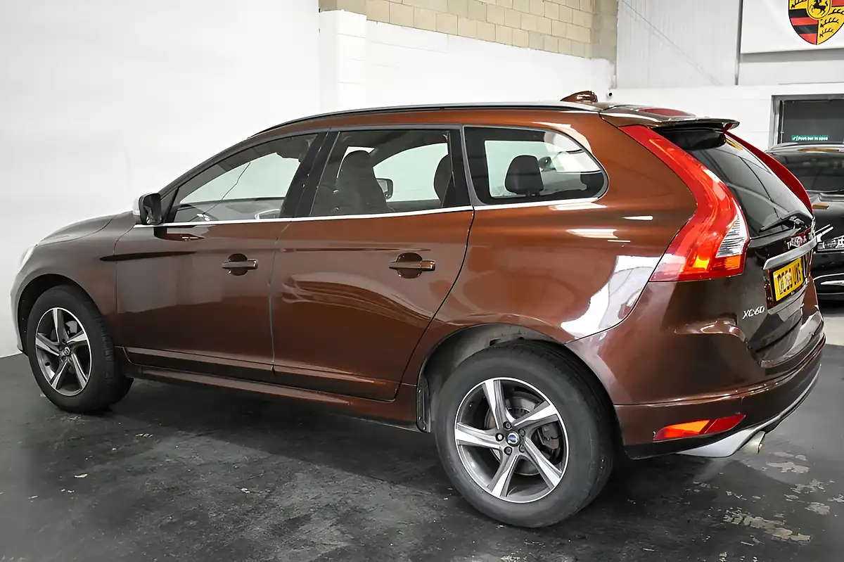Used 2015 Volvo XC60 R-Design Nav Bronze - Interior and Exterior details 8