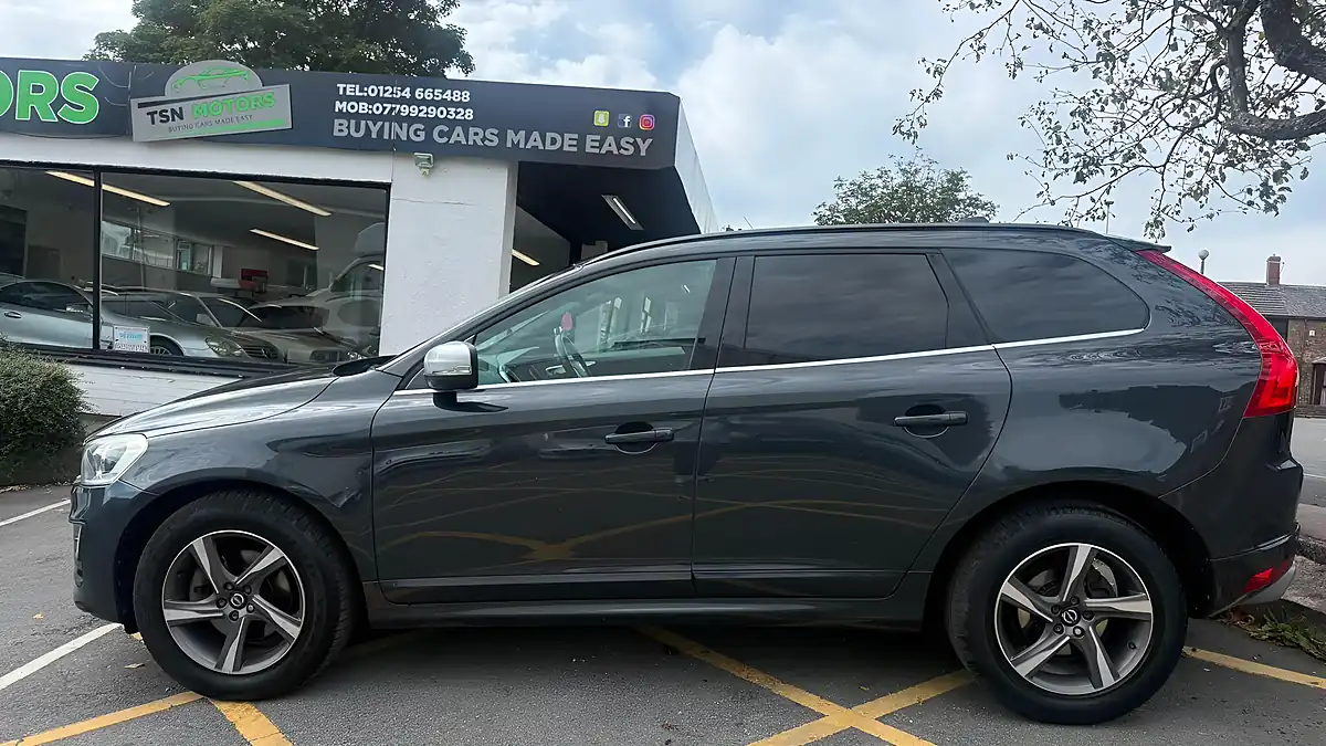 Used 2015 Volvo XC60 R-Design Nav Grey - Interior and Exterior details 13