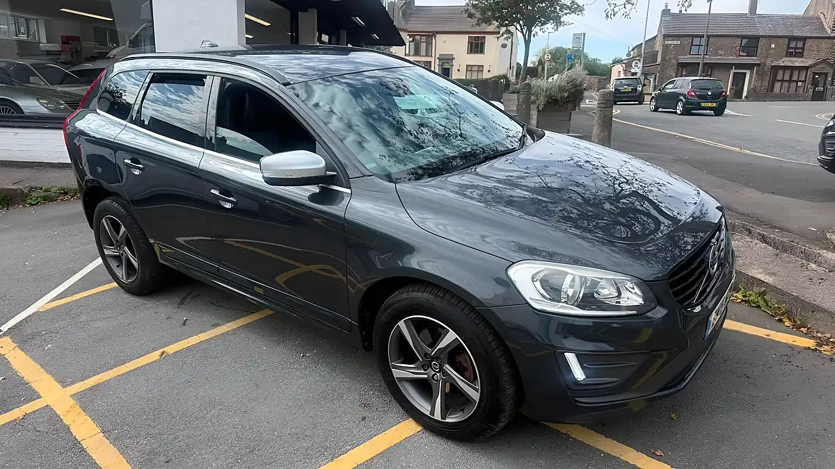 Used 2015 Volvo XC60 R-Design Nav Grey - Interior and Exterior details 5