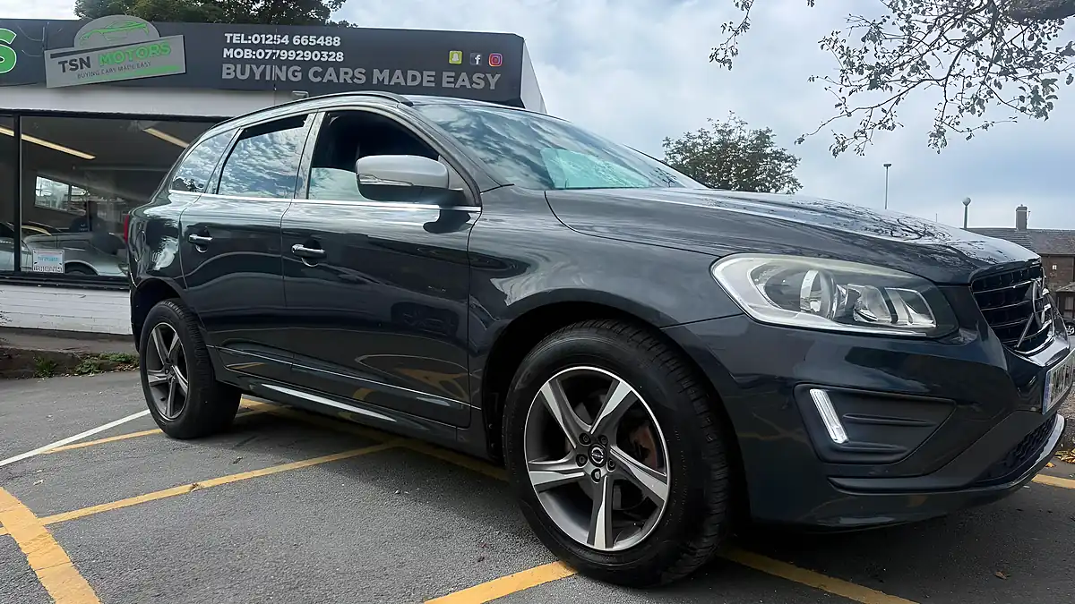 Used 2015 Volvo XC60 R-Design Nav Grey - Interior and Exterior details 8