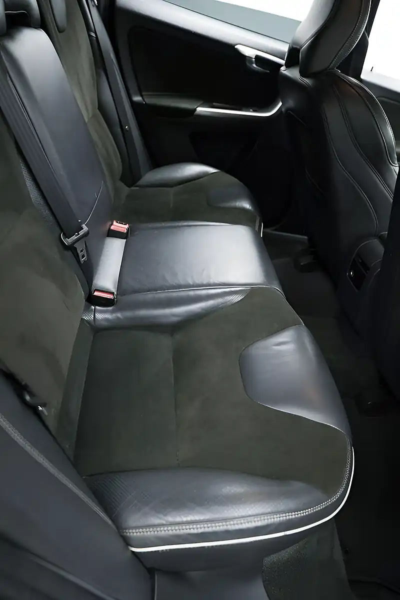 Used 2015 Volvo XC60 R-Design Nav Grey - Interior and Exterior details 12