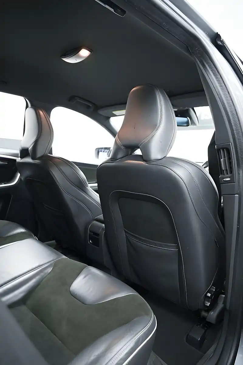 Used 2015 Volvo XC60 R-Design Nav Grey - Interior and Exterior details 13
