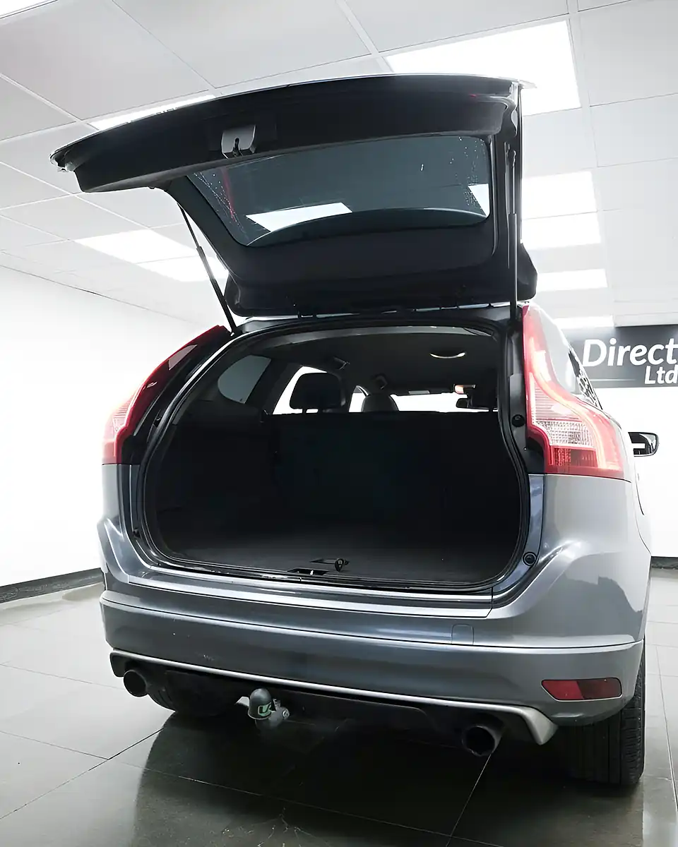 Used 2015 Volvo XC60 R-Design Nav Grey - Interior and Exterior details 7