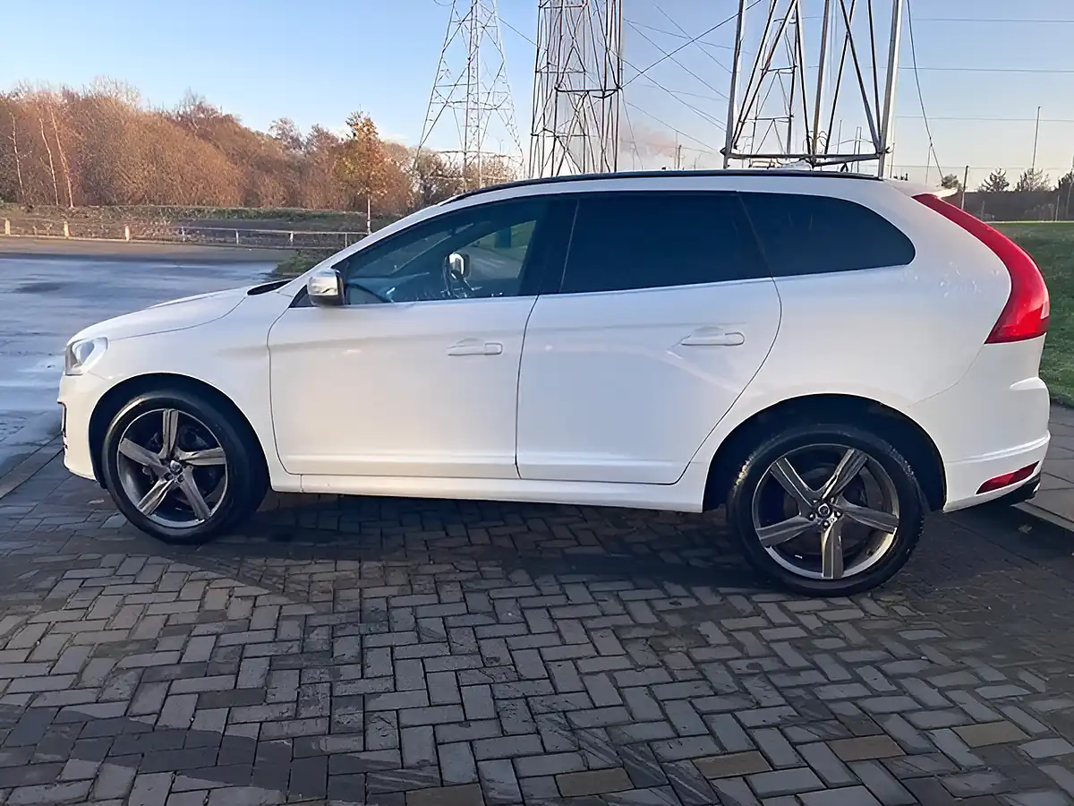 Used 2015 Volvo XC60 R-Design Nav White - Interior and Exterior details 4