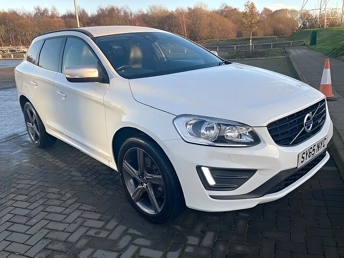 Used 2015 Volvo XC60 R-Design Nav White - Interior and Exterior details 6