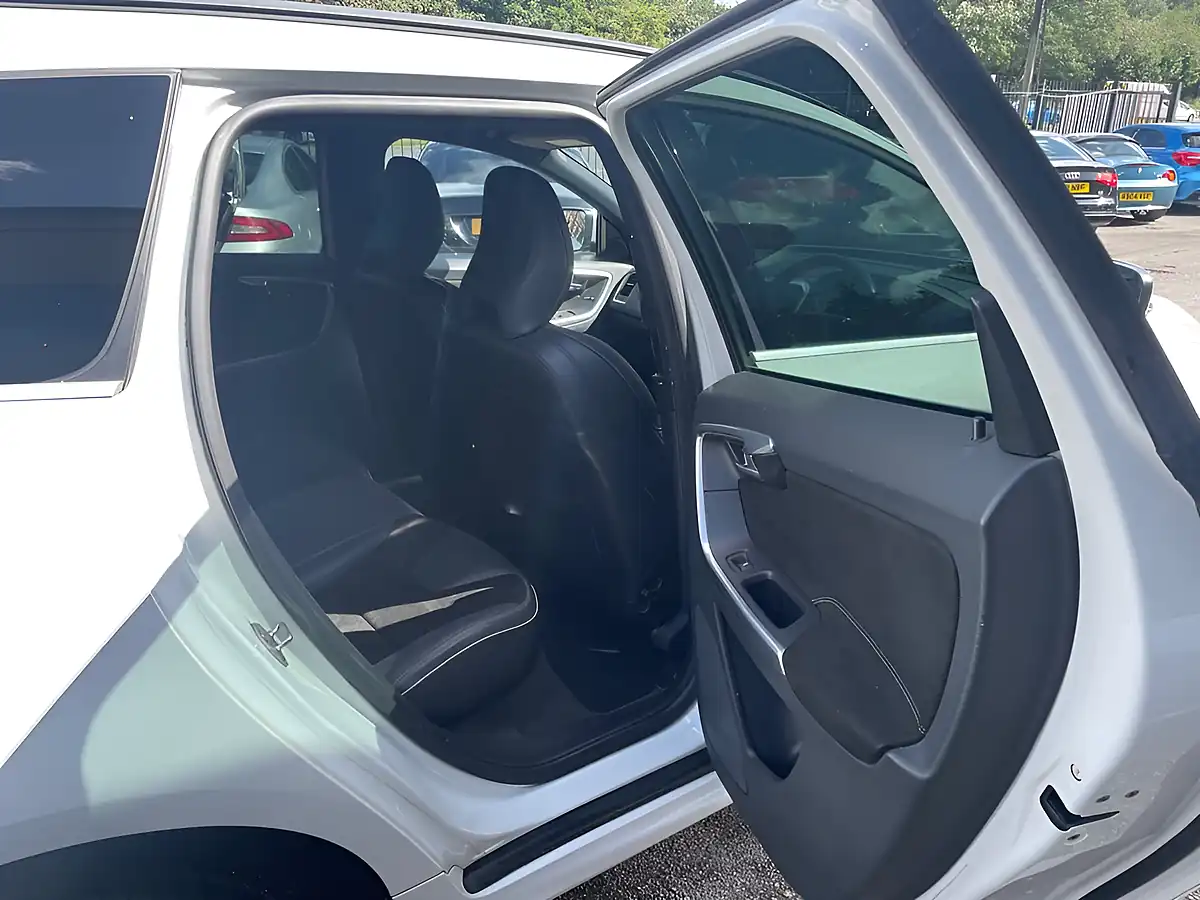 Used 2015 Volvo XC60 R-Design Nav White - Interior and Exterior details 12