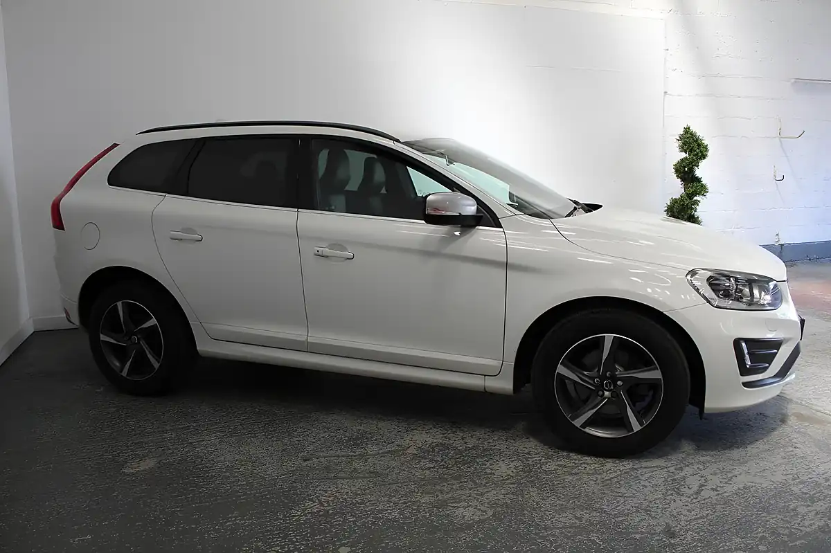 Used 2015 Volvo XC60 R-Design Nav White - Interior and Exterior details 4