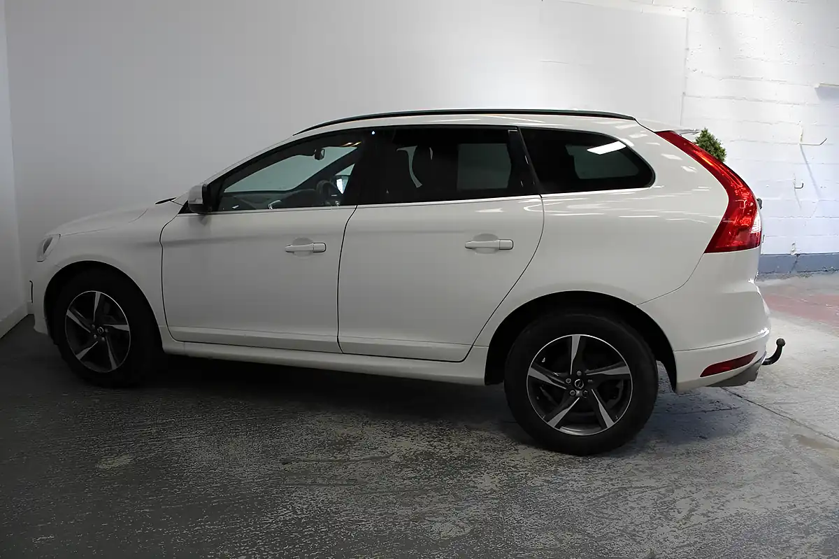 Used 2015 Volvo XC60 R-Design Nav White - Interior and Exterior details 7