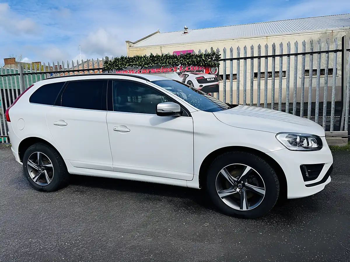 Used 2015 Volvo XC60 R-Design White - Interior and Exterior details 4