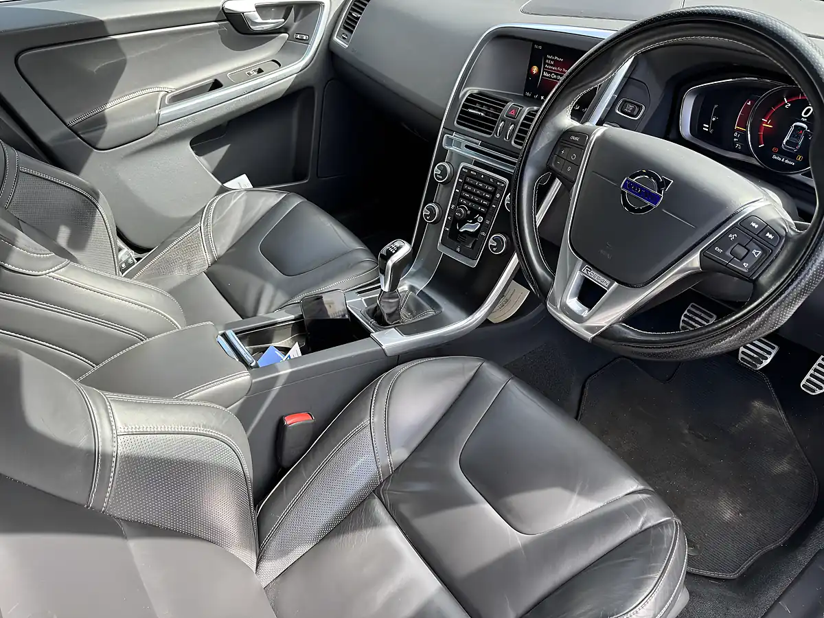 Used 2015 Volvo XC60 R-Design White - Interior and Exterior details 8