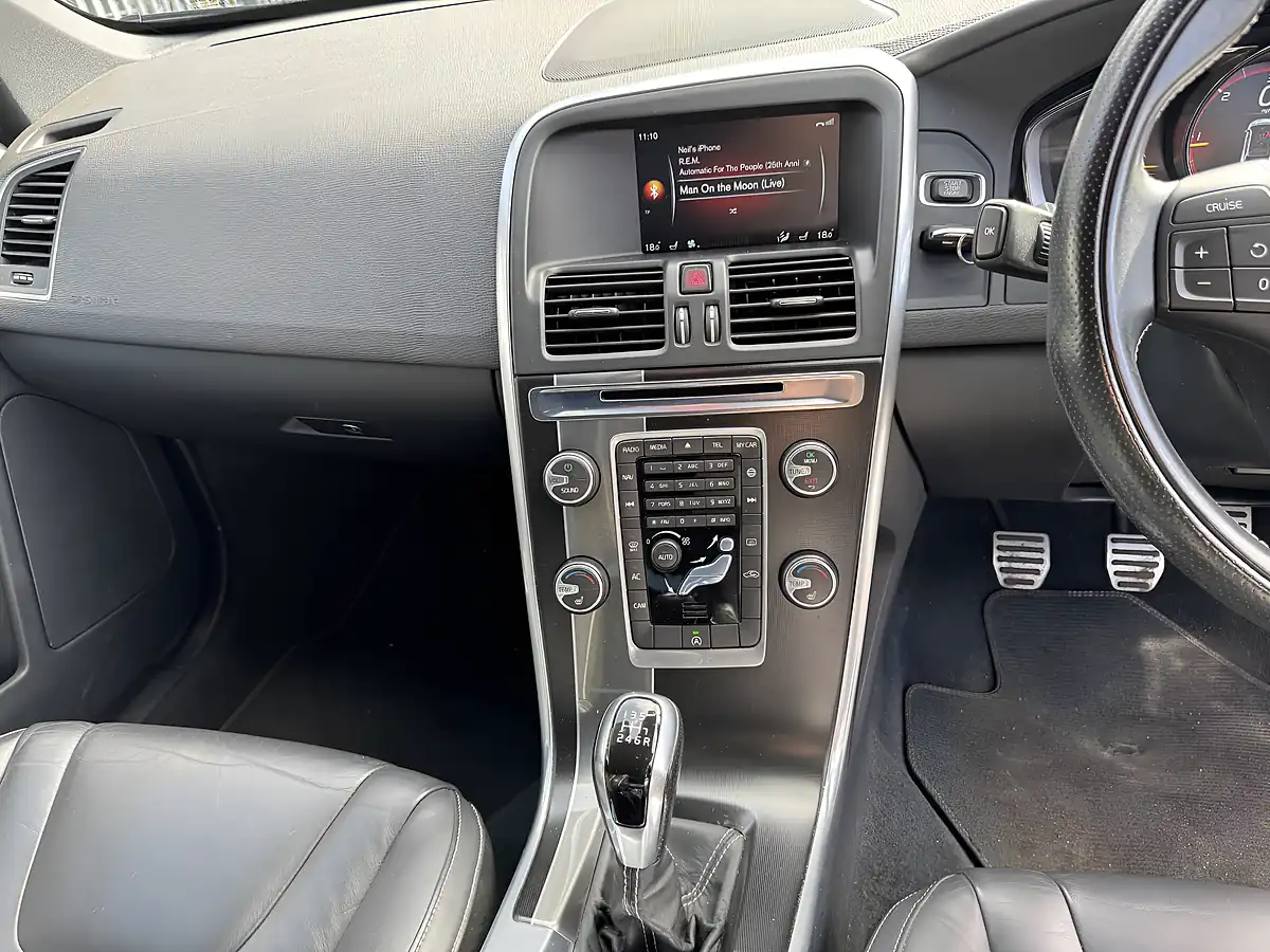Used 2015 Volvo XC60 R-Design White - Interior and Exterior details 9