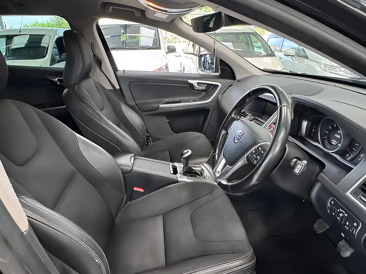 Used 2015 Volvo XC60 Se Black - Interior and Exterior details 10