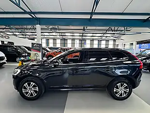 Used 2015 Volvo XC60 Se Black - Interior and Exterior details 5