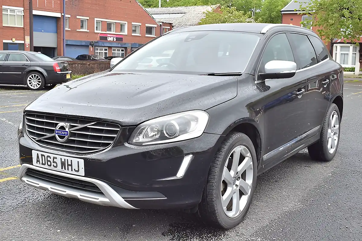 Used 2015 Volvo XC60 Se Lux Nav Black - Interior and Exterior details 11