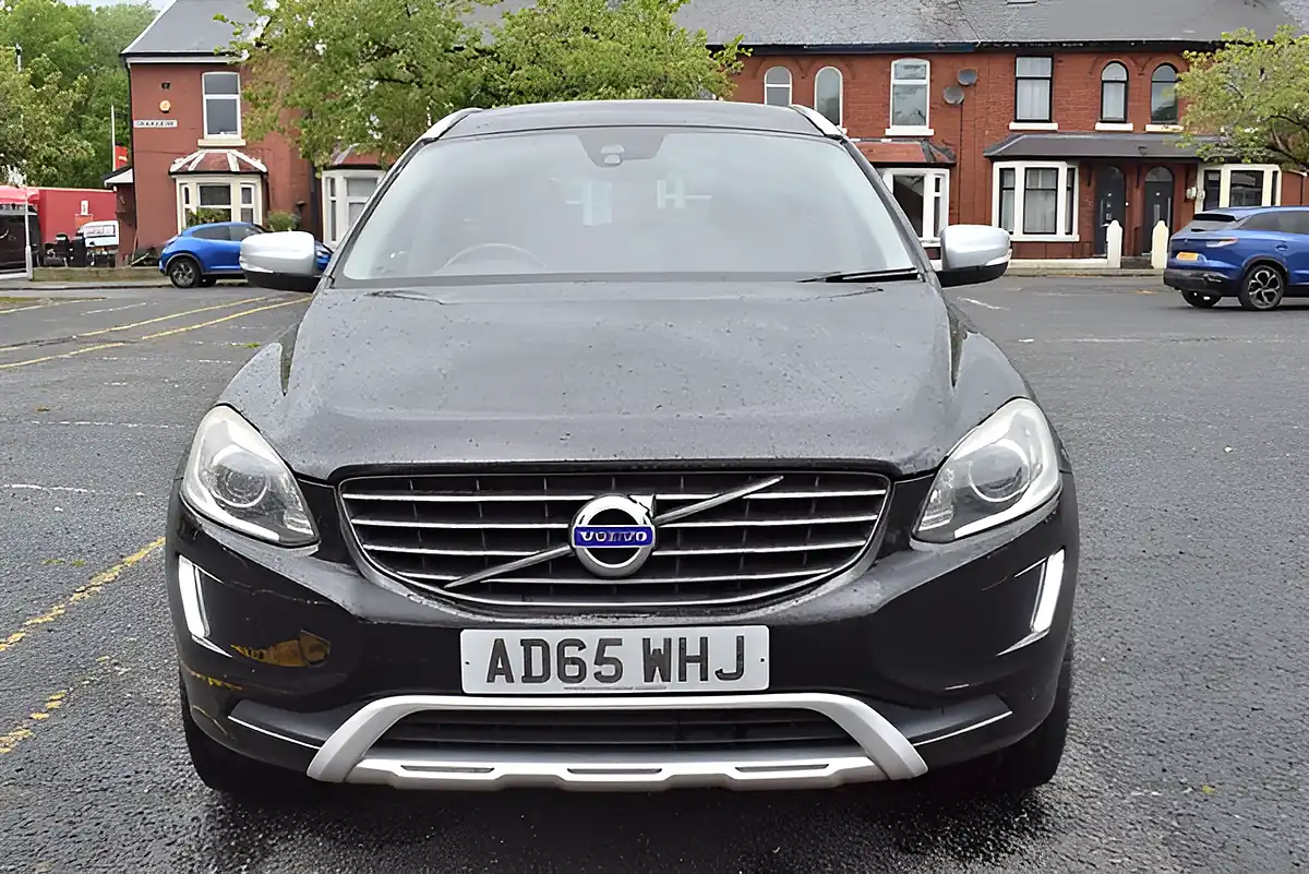 Used 2015 Volvo XC60 Se Lux Nav Black - Interior and Exterior details 15