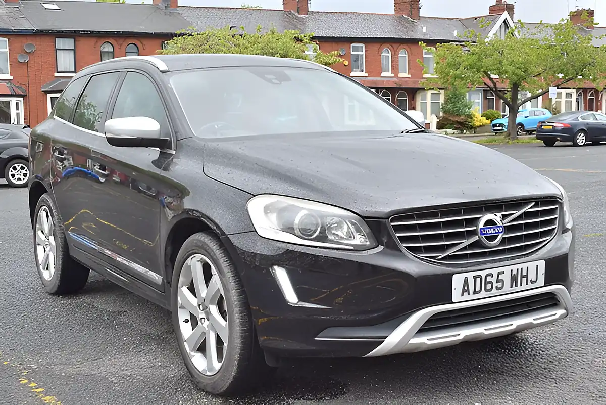 Used 2015 Volvo XC60 Se Lux Nav Black - Interior and Exterior details 3