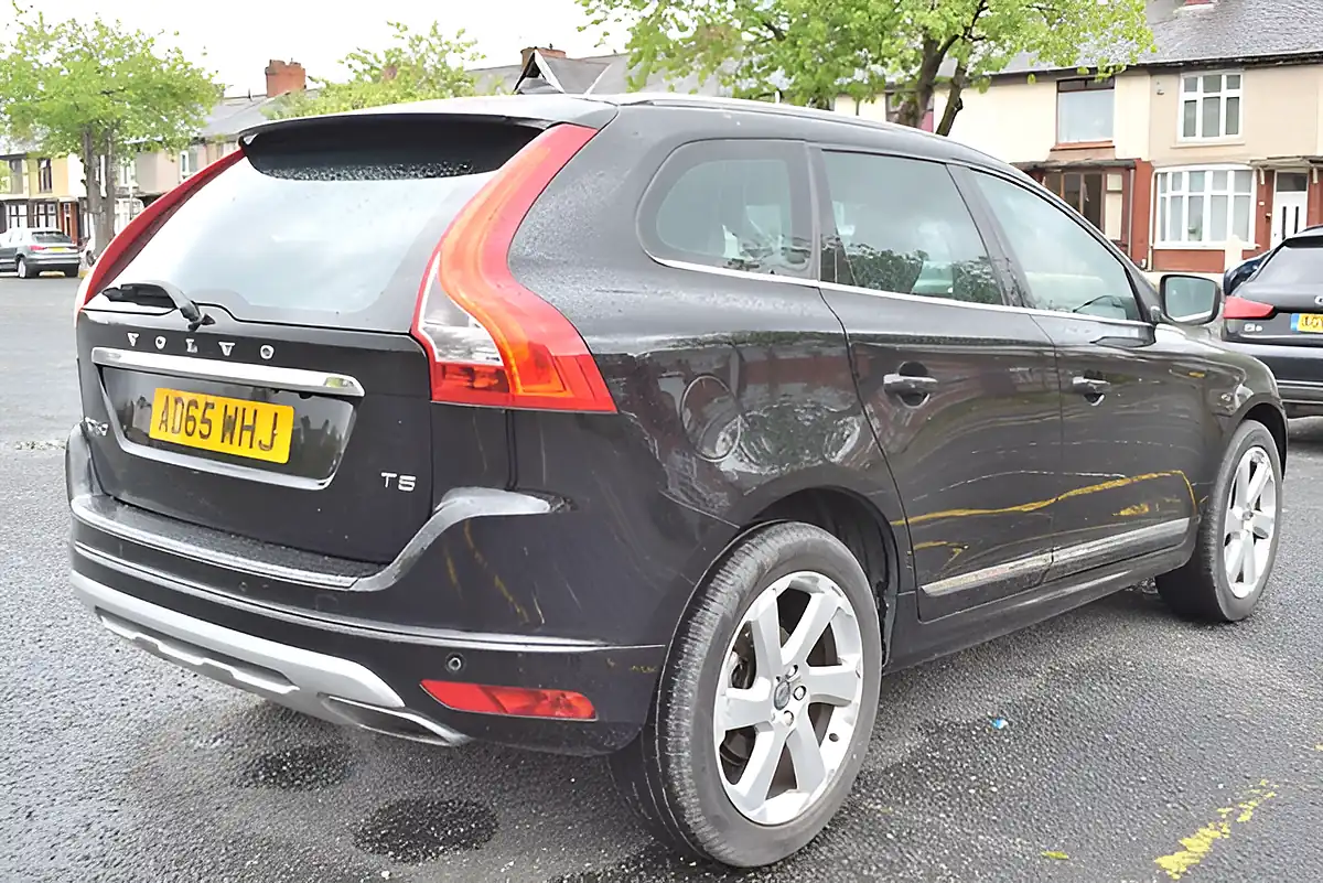 Used 2015 Volvo XC60 Se Lux Nav Black - Interior and Exterior details 5