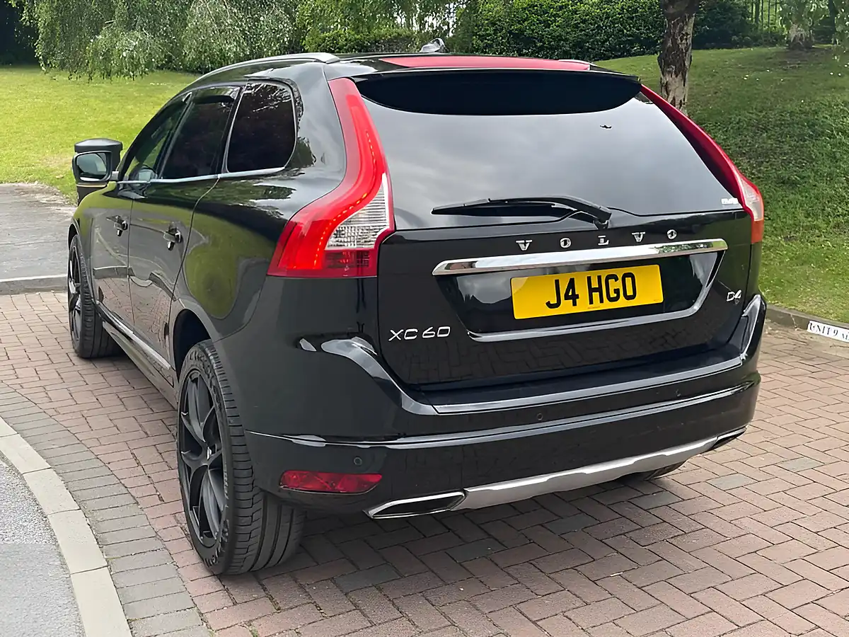 Used 2015 Volvo XC60 Se Lux Nav Black - Interior and Exterior details 11