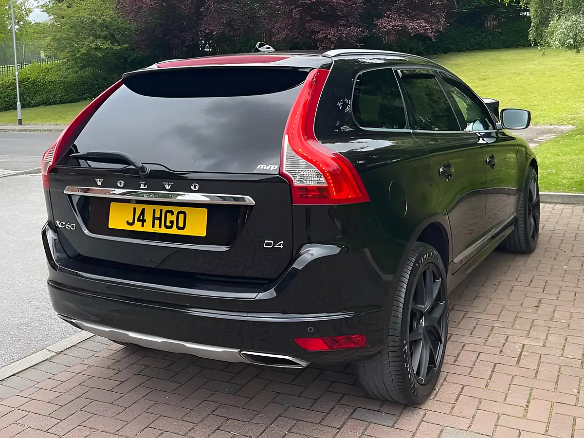 Used 2015 Volvo XC60 Se Lux Nav Black - Interior and Exterior details 13