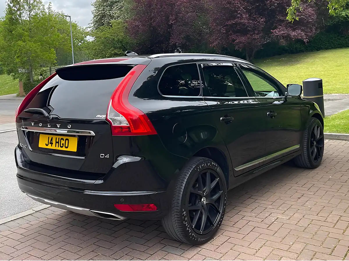 Used 2015 Volvo XC60 Se Lux Nav Black - Interior and Exterior details 14
