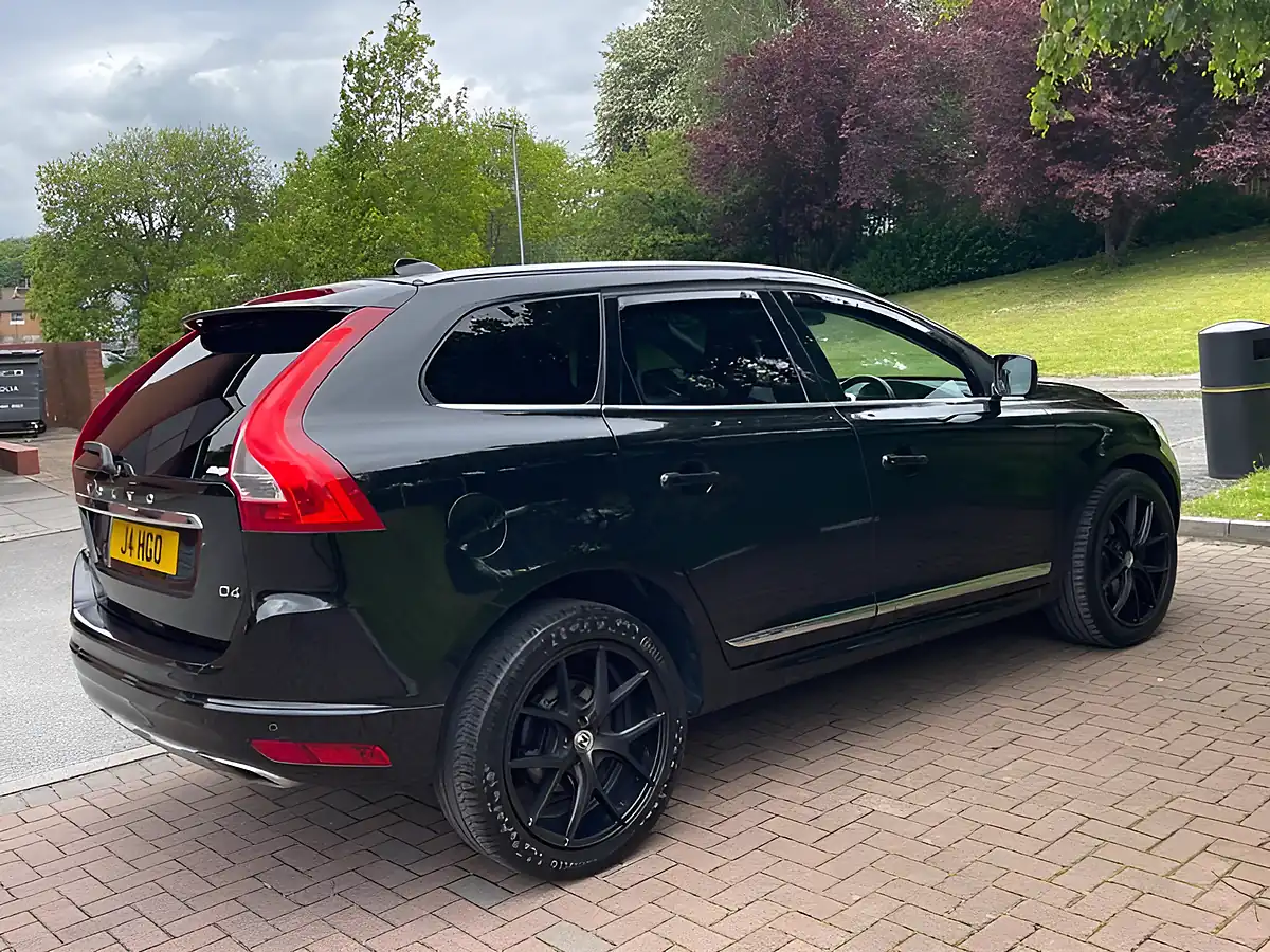 Used 2015 Volvo XC60 Se Lux Nav Black - Interior and Exterior details 15