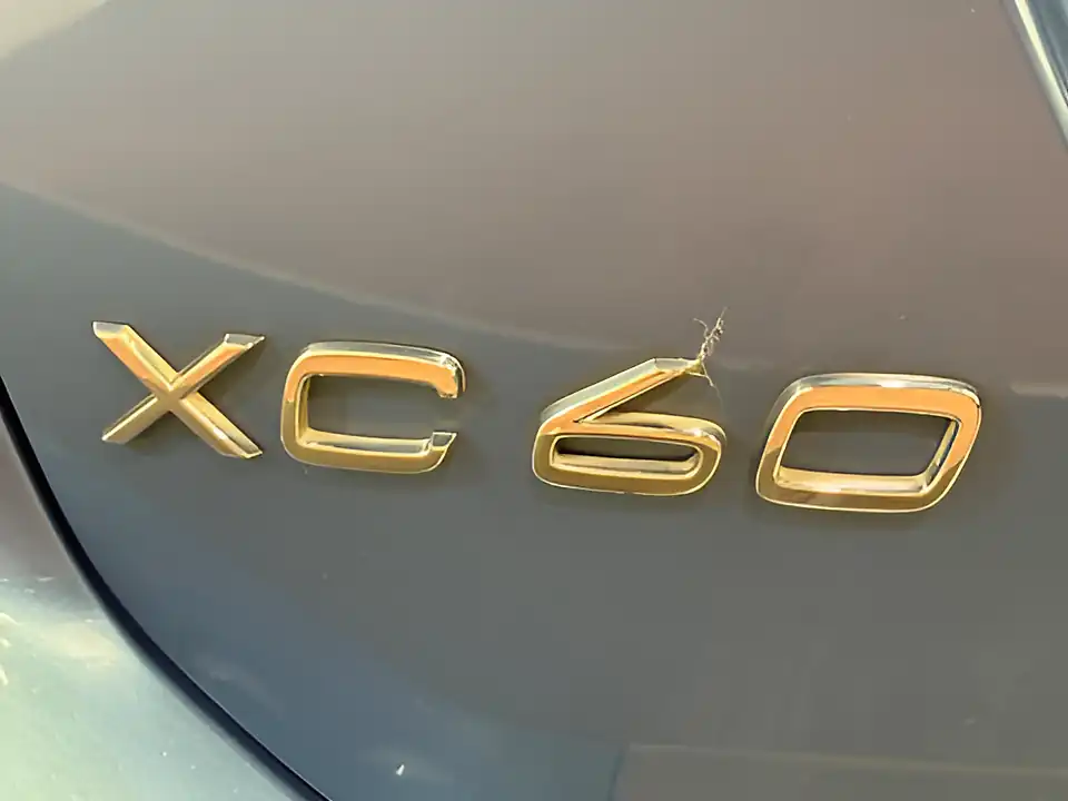 Used 2015 Volvo XC60 Se Lux Nav Blue - Interior and Exterior details 18