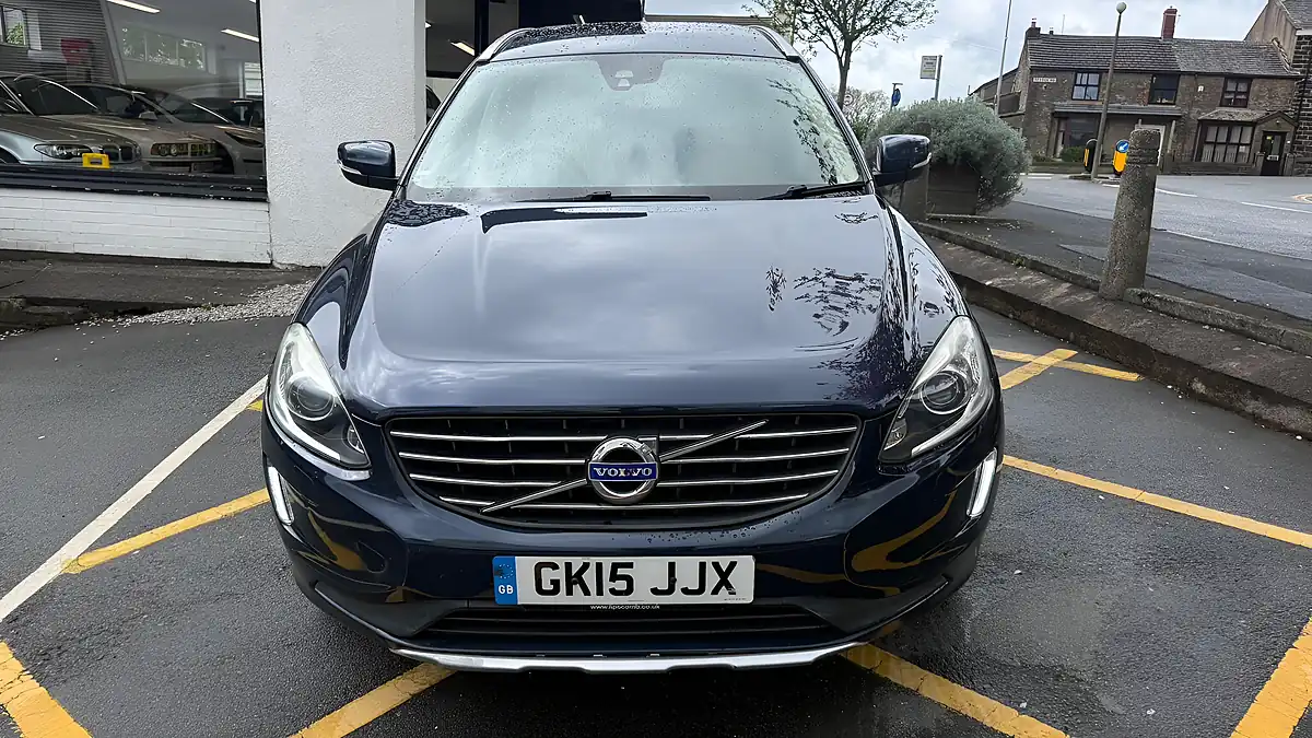 Used 2015 Volvo XC60 Se Lux Nav Blue - Interior and Exterior details 6