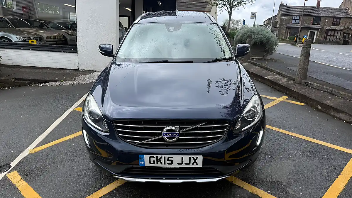 Used 2015 Volvo XC60 Se Lux Nav Blue - Interior and Exterior details 9
