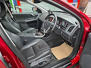 Used 2015 Volvo XC60 Se Lux Nav Red - Interior and Exterior details 12