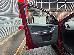 Used 2015 Volvo XC60 Se Lux Nav Red - Interior and Exterior details 17