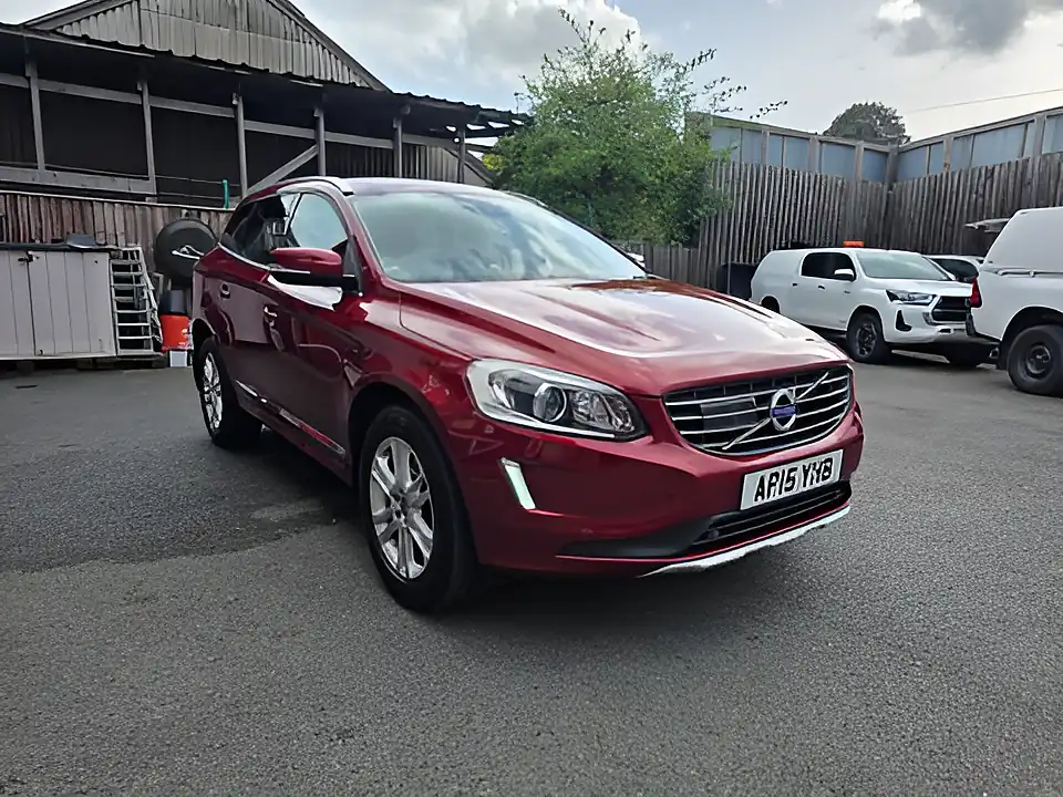 Used 2015 Volvo XC60 Se Lux Nav Red - Interior and Exterior details 3
