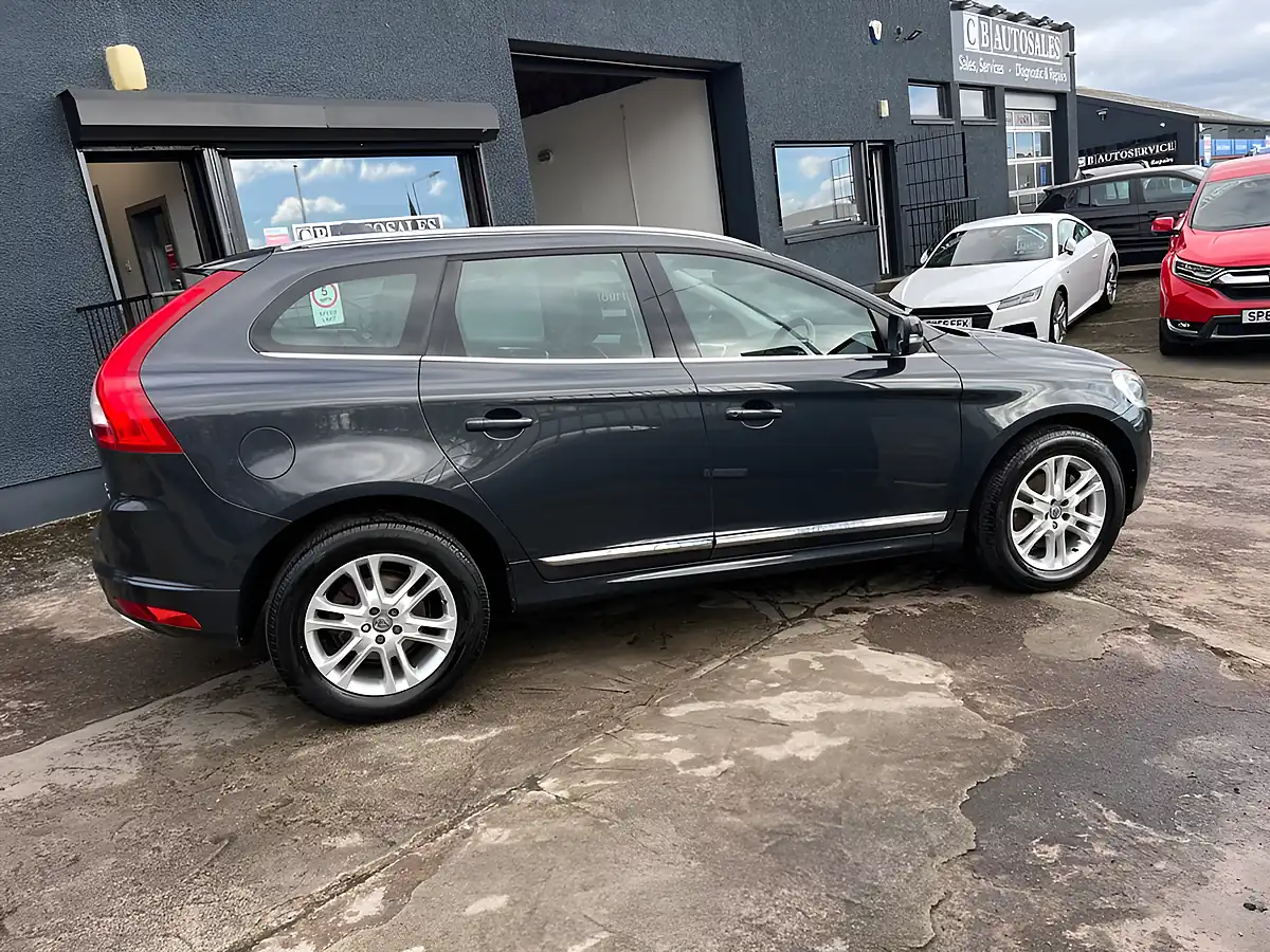Used 2015 Volvo XC60 Se Lux Nav Savile Grey - Interior and Exterior details 3