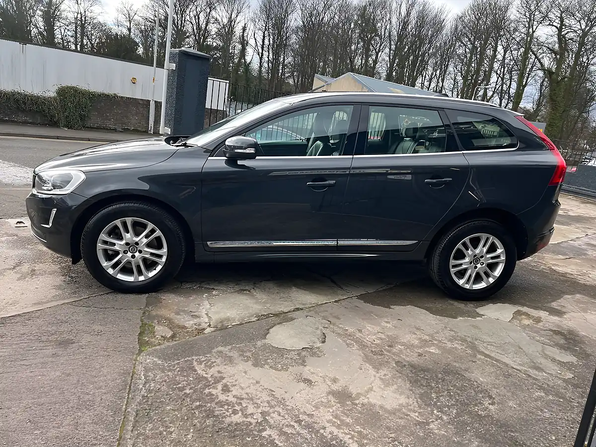 Used 2015 Volvo XC60 Se Lux Nav Savile Grey - Interior and Exterior details 7